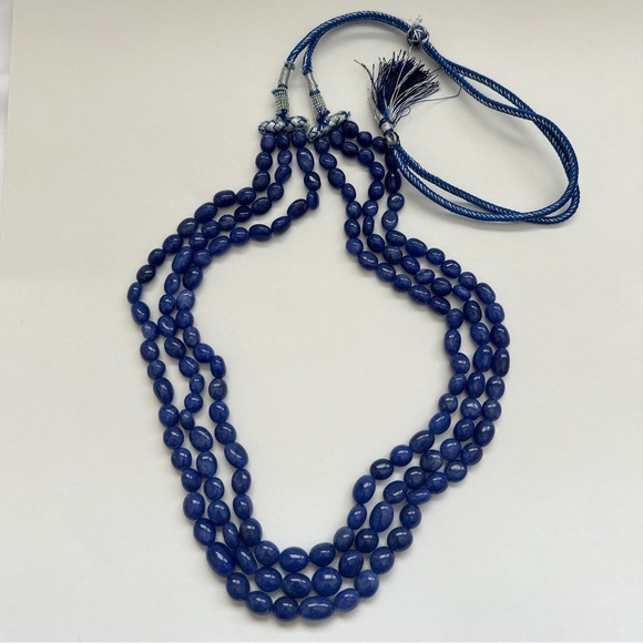 Stunning Triple Strand Blue Sapphire Bead Necklace - Picture 4 of 10